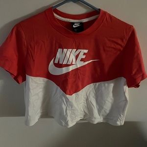 Nike Crop Top